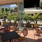 Marlisa Pier Hotel