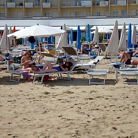 Marlisa Pier Hotel
