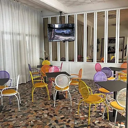 Marlisa Pier Hotel 2*