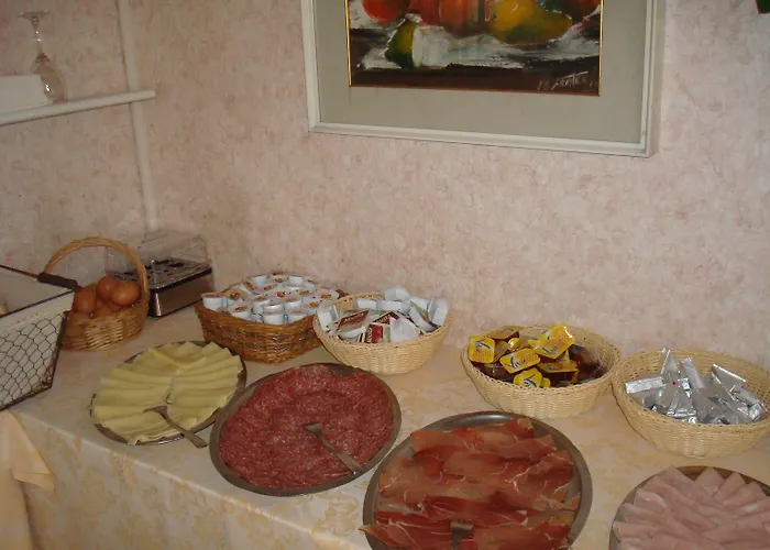 Hotel Marlisa Pier 2*