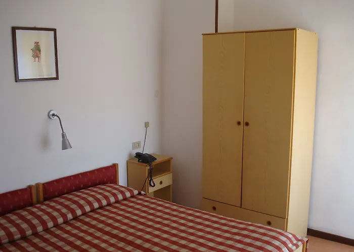 Marlisa Pier Hotel 2*